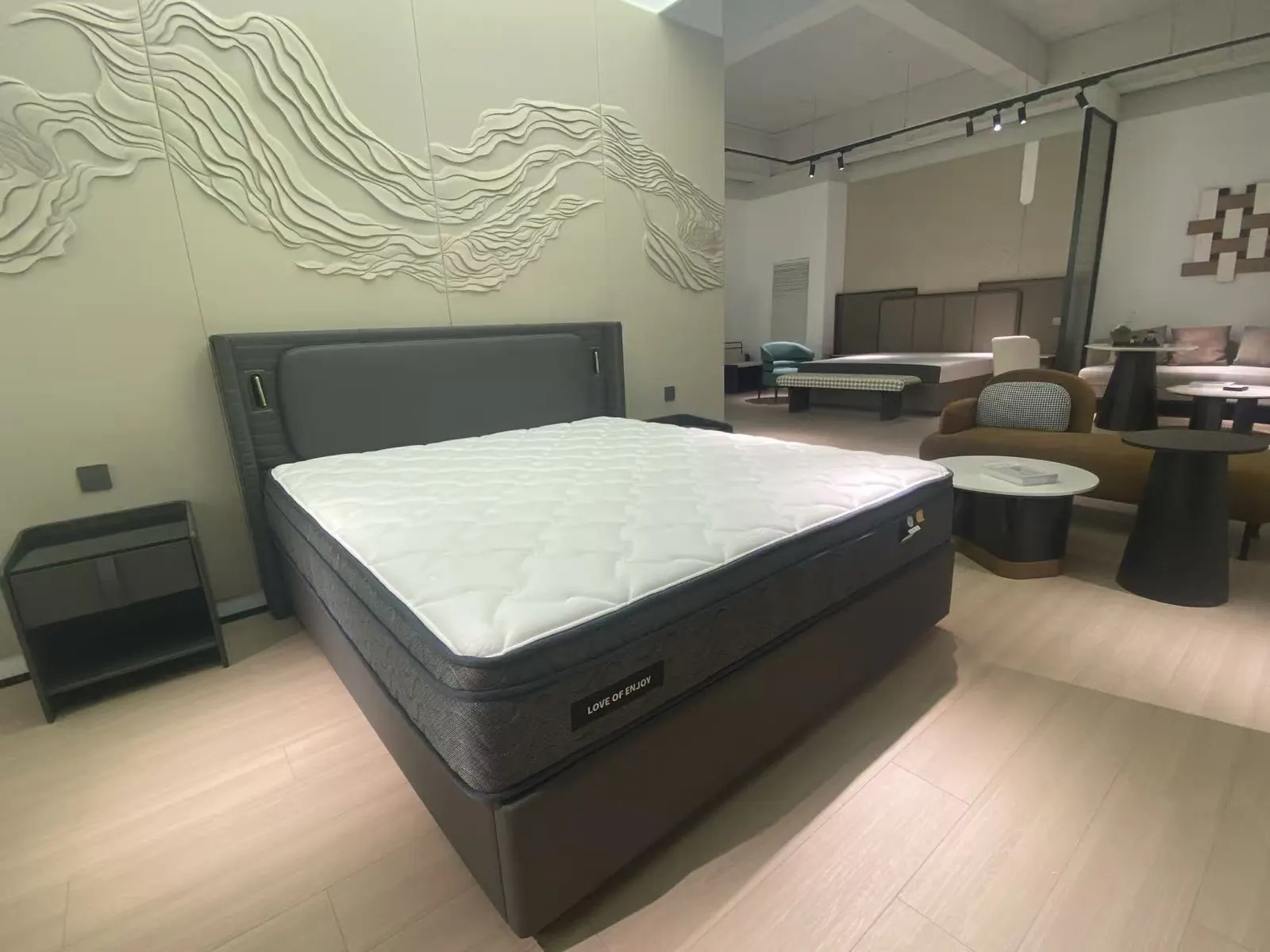 Hotel sample room mock-up furniture
